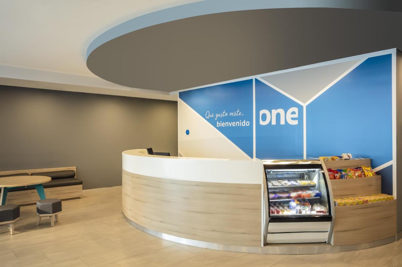 One Monterrey Tecnologico Hotel Kültér fotó