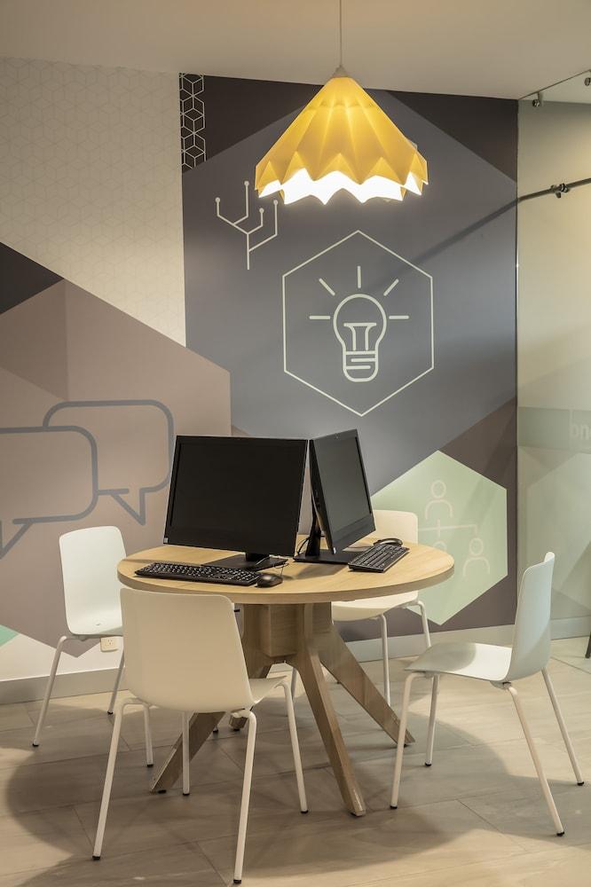 One Monterrey Tecnologico Hotel Kültér fotó